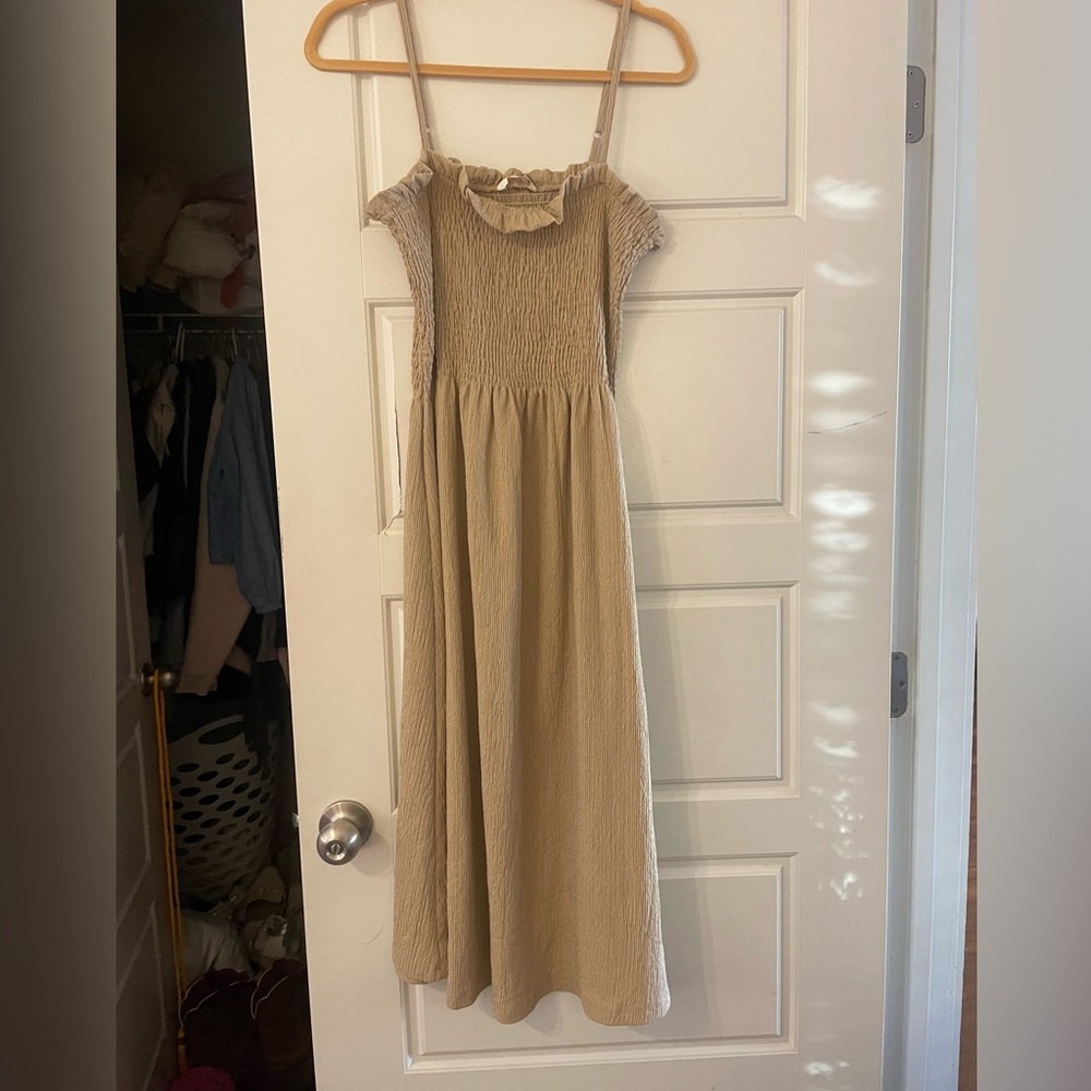 H&M Beachy MIDI Dress
